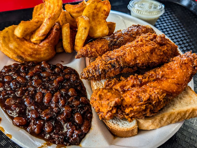 Fowl Play Hot Chicken – Gallatin