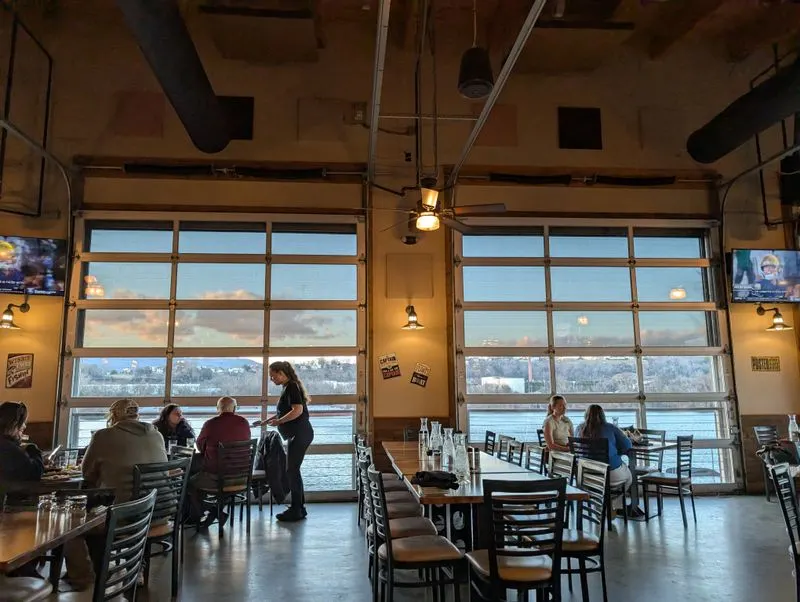 Best Seats and Reservation Tips