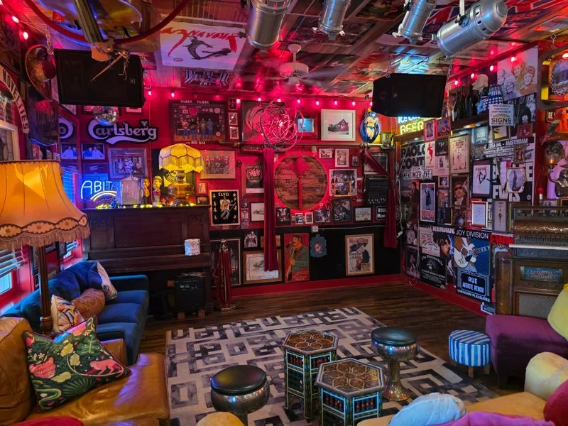 Iconic Live Jazz Atmosphere