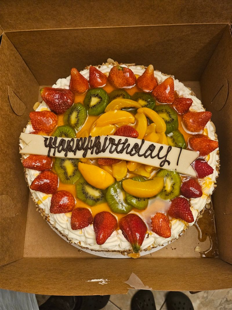 How To Order: Whole Cakes, Slices, and Timing Tips