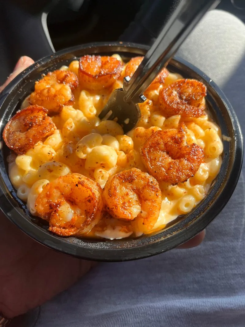 By The Bay Shrimp Mac: Coastal Indulgence