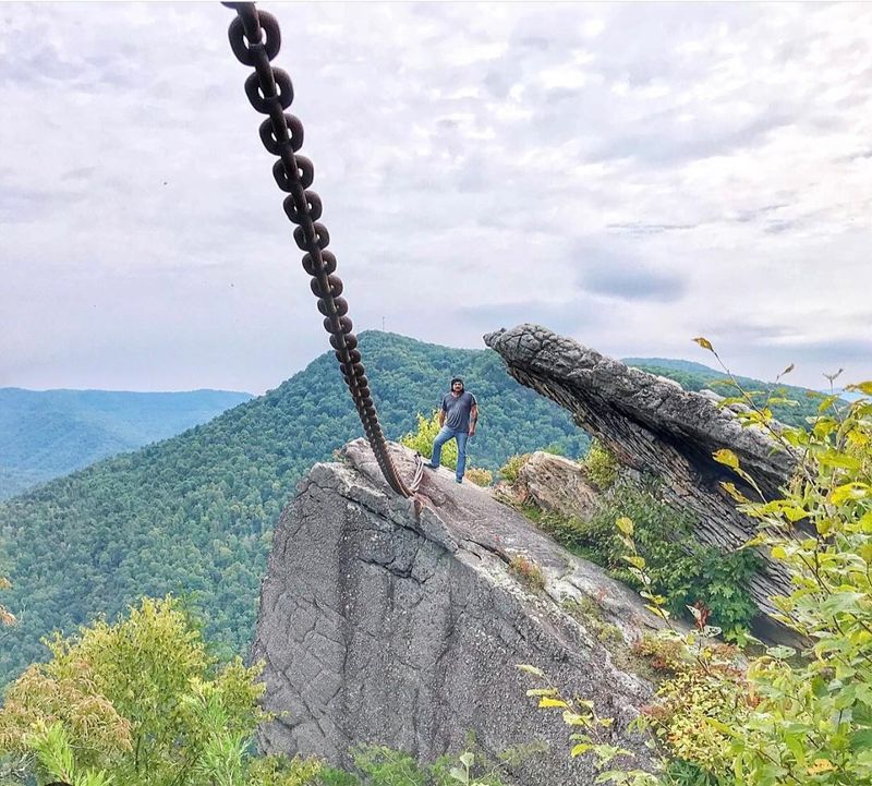 Chained Rock &ndash; Pineville, KY