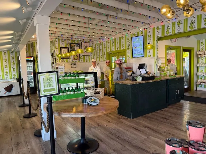 Free Sample Culture and Tasting Experience