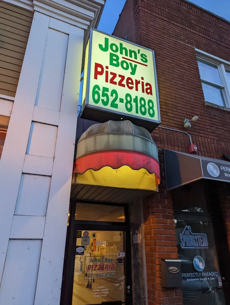 John’s Boy Pizza (Glen Rock)