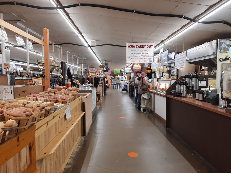 Root's Country Market & Auction &ndash; Manheim, PA