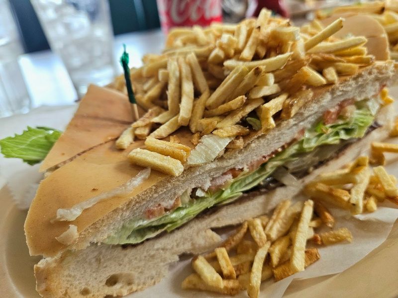 El Tropico Caf&eacute;