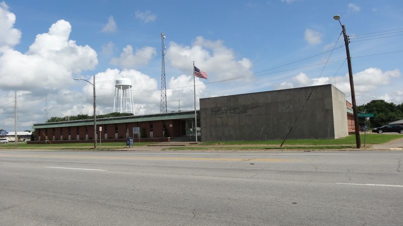 Alexander County Courthouse & Courthouse Square Historic District &mdash; Cairo, IL