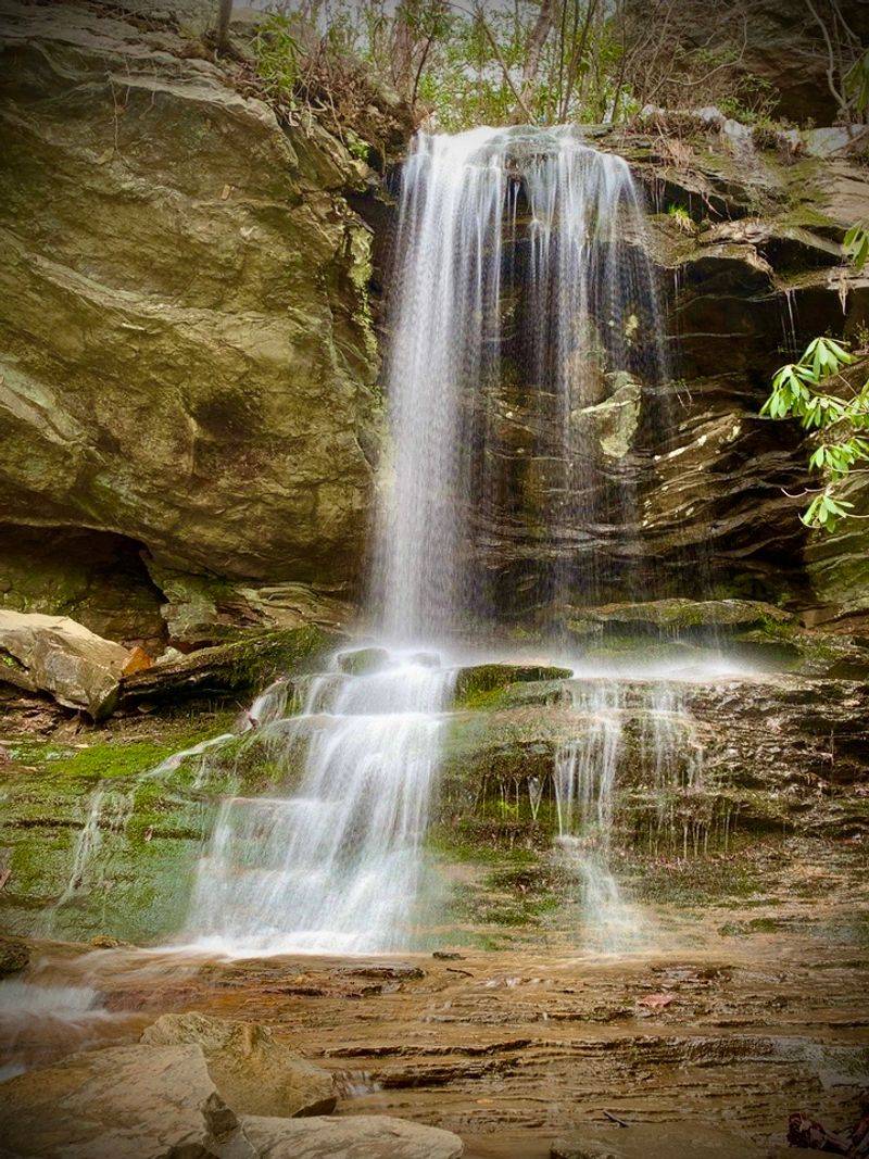 Window Falls (Hanging Rock State Park)