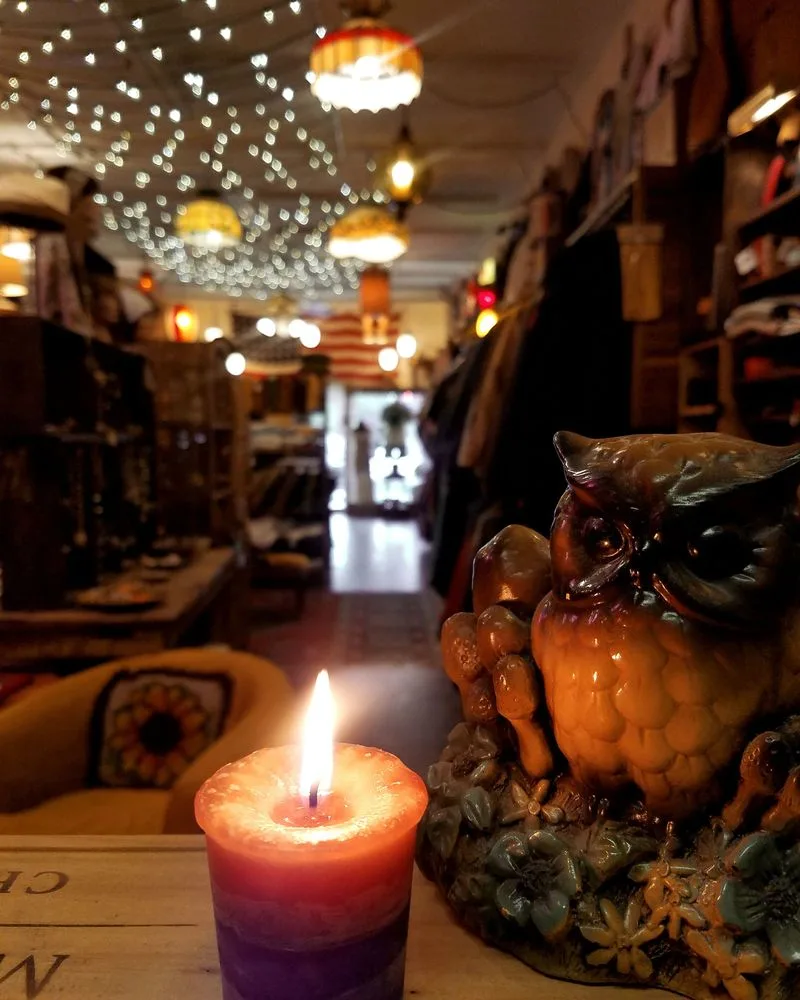 The Shopping Experience: Atmosphere & Ambience