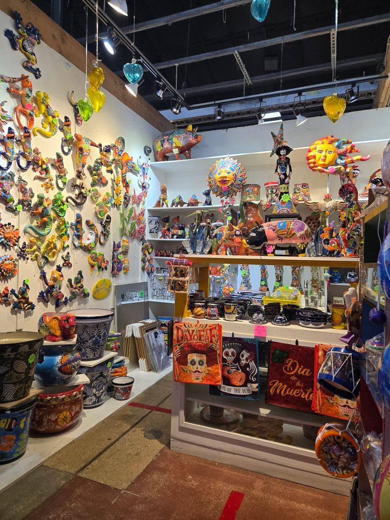 Small boutiques and gifts