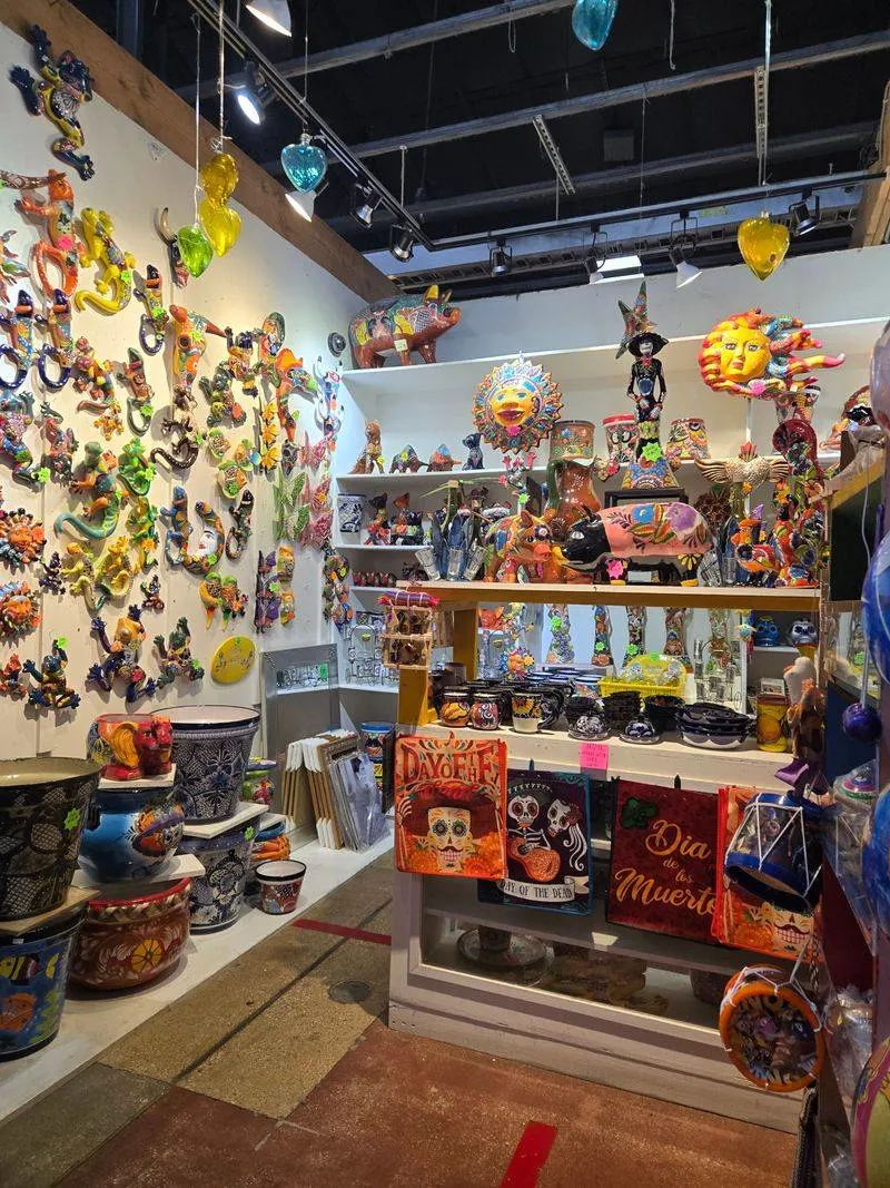 Small boutiques and gifts