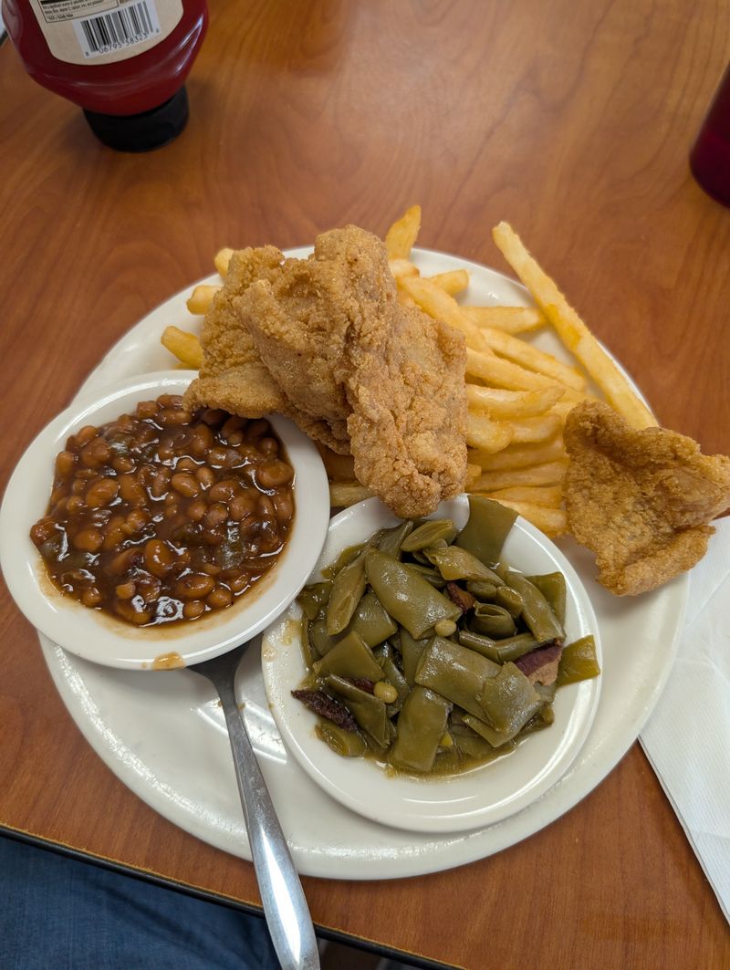 Neighbor&rsquo;s Seafood & Chicken &mdash; Mobile, AL