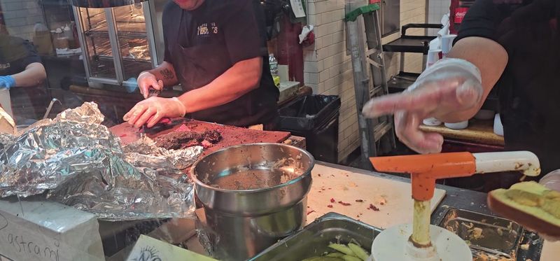 A True Taste of Classic Jewish Deli Tradition