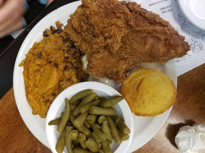 Cornbread, Rolls, and the Sides Lineup