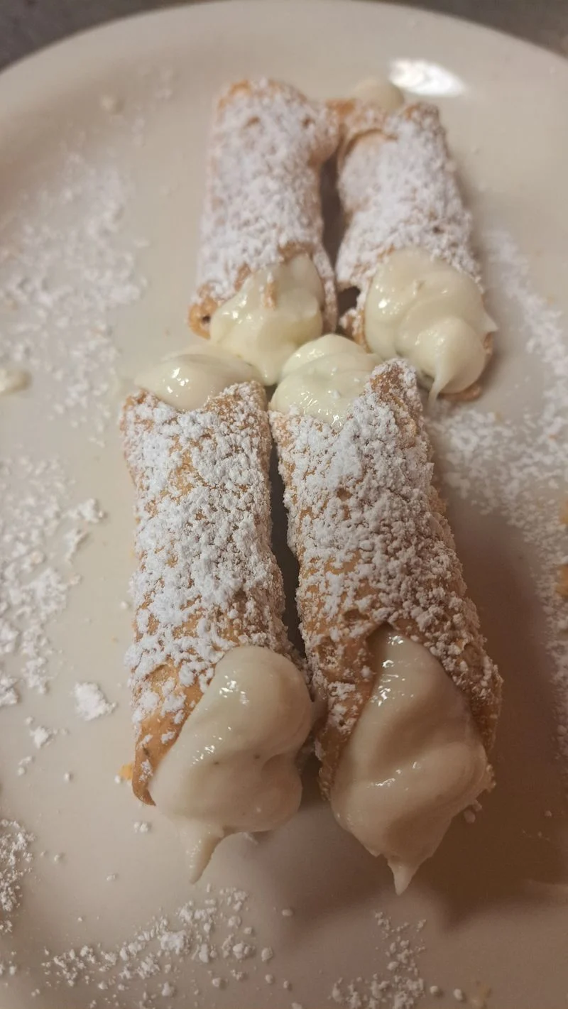 When to go: best times for shorter waits and freshest pies