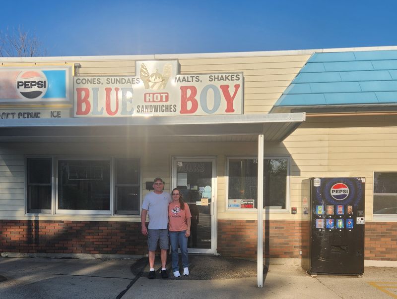 Blue Boy Dairy Treat Store - Beaver Dam