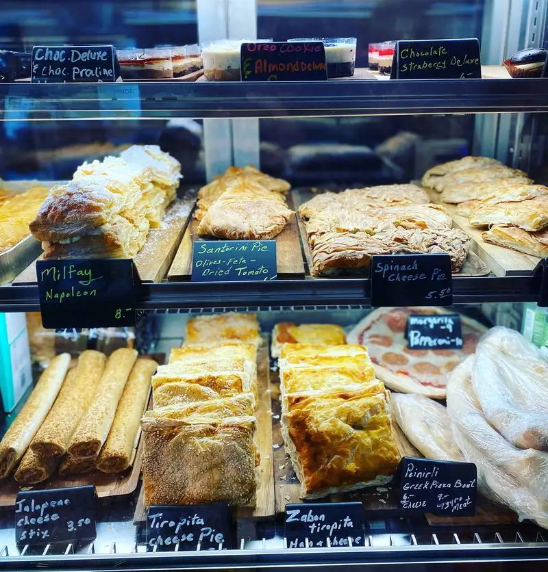 Ties to Bakalikon: market next door