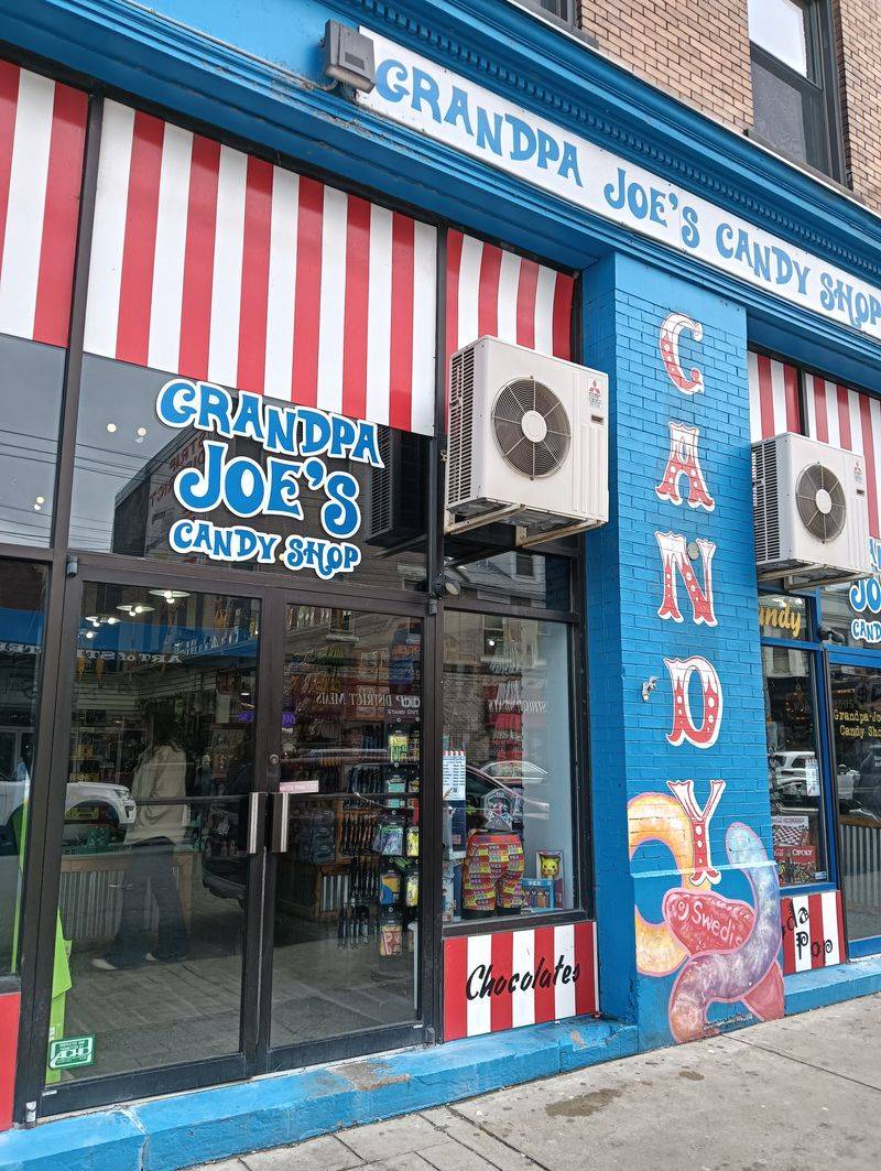 Grandpa Joe's Candy Shop – St. Louis, MO