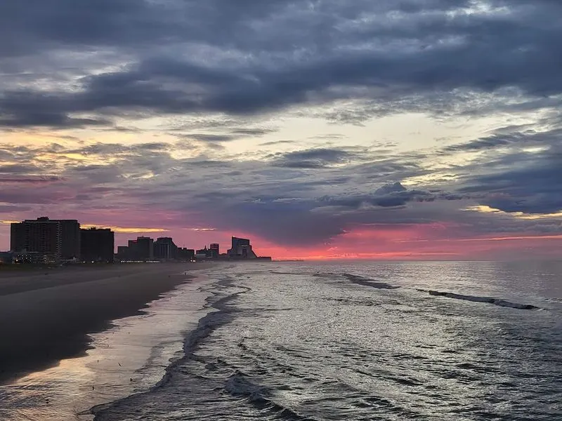 Ventnor City &mdash; Peaceful Boardwalk Walks and Cultural Winter Vibes