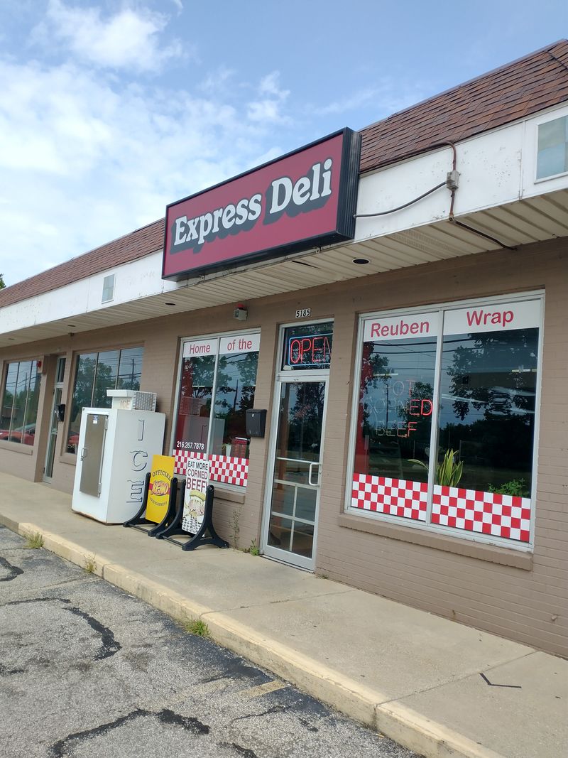 Express Deli &ndash; Brook Park