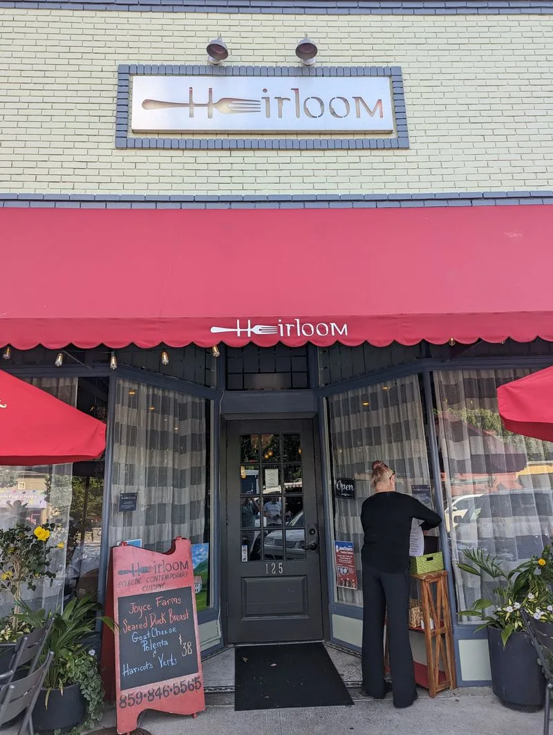 The Setting: Cozy Modern Bistro On Main