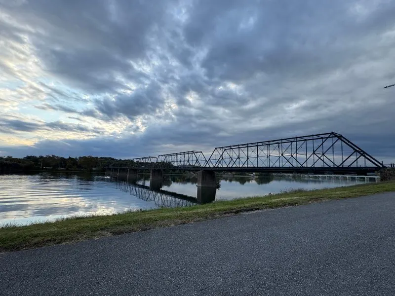 Harrisburg Riverfront and City Island Stroll