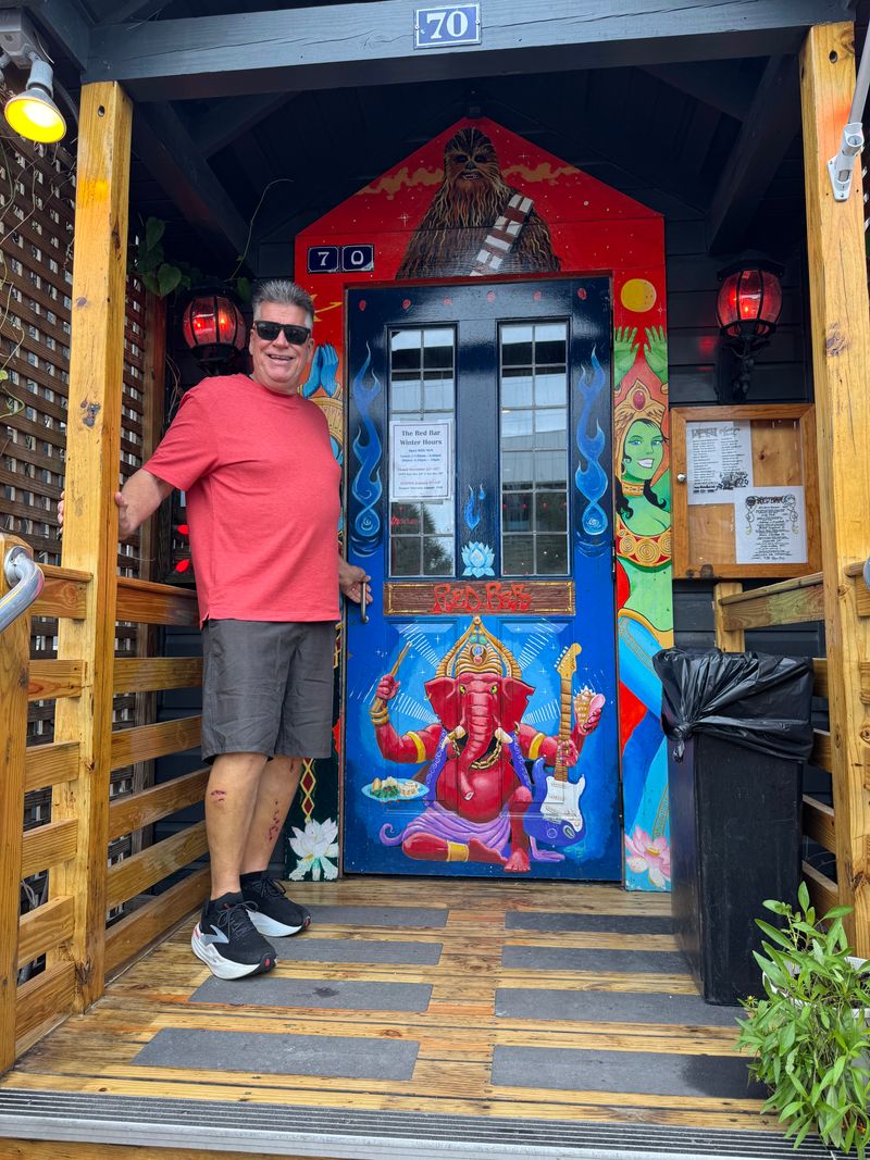 Casual, Friendly Vibe