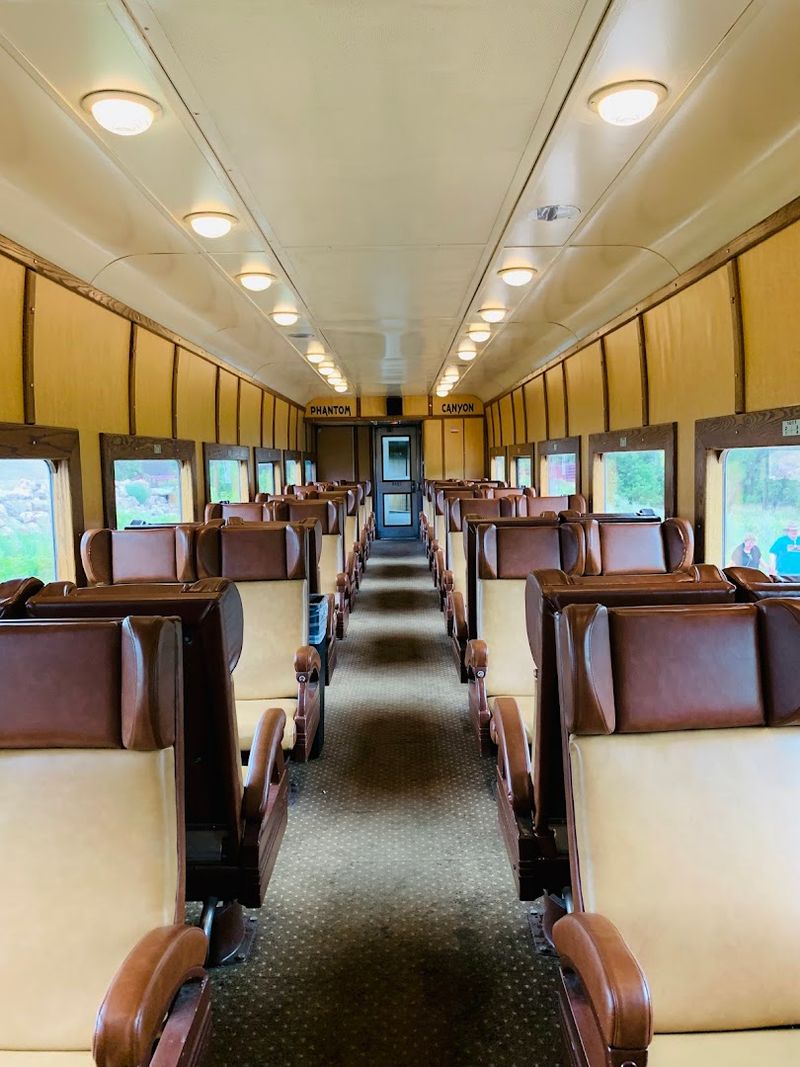 How to Choose Your Car: Coach, Deluxe, First Class, Vista Dome