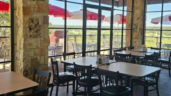 People don&rsquo;t rush meals at this Texas caf&eacute; once they see the view
