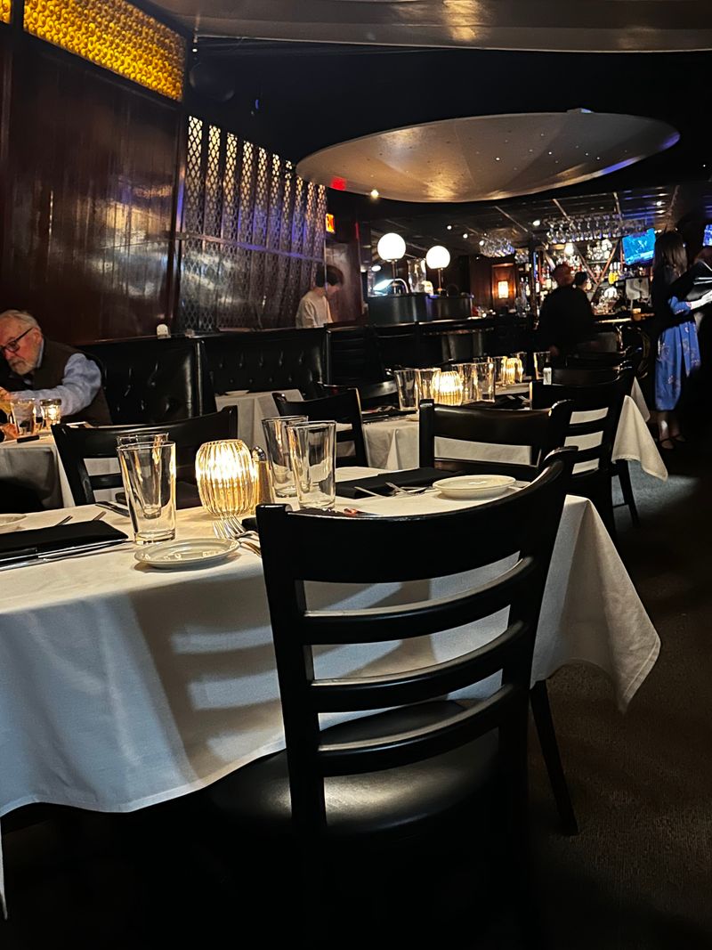 Live Piano and Nightly Music