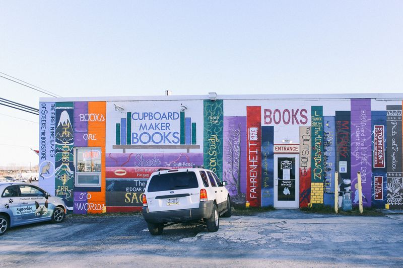 Accessibility, Parking, And Practical Tips