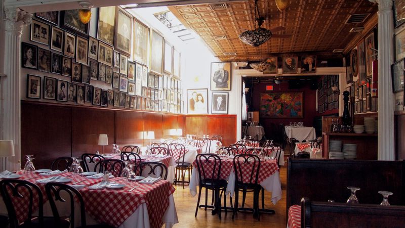 The Victor Caf&eacute; &mdash; Philadelphia