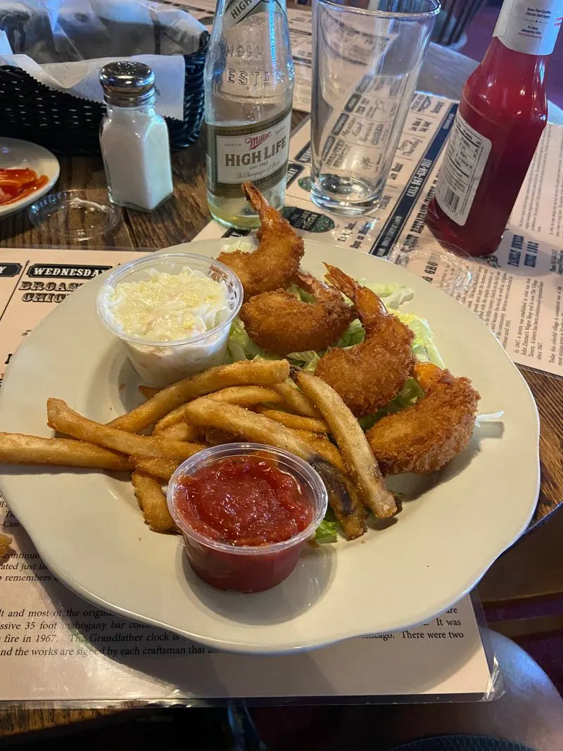 Sides, sauces, and the crispy factor that seals the deal