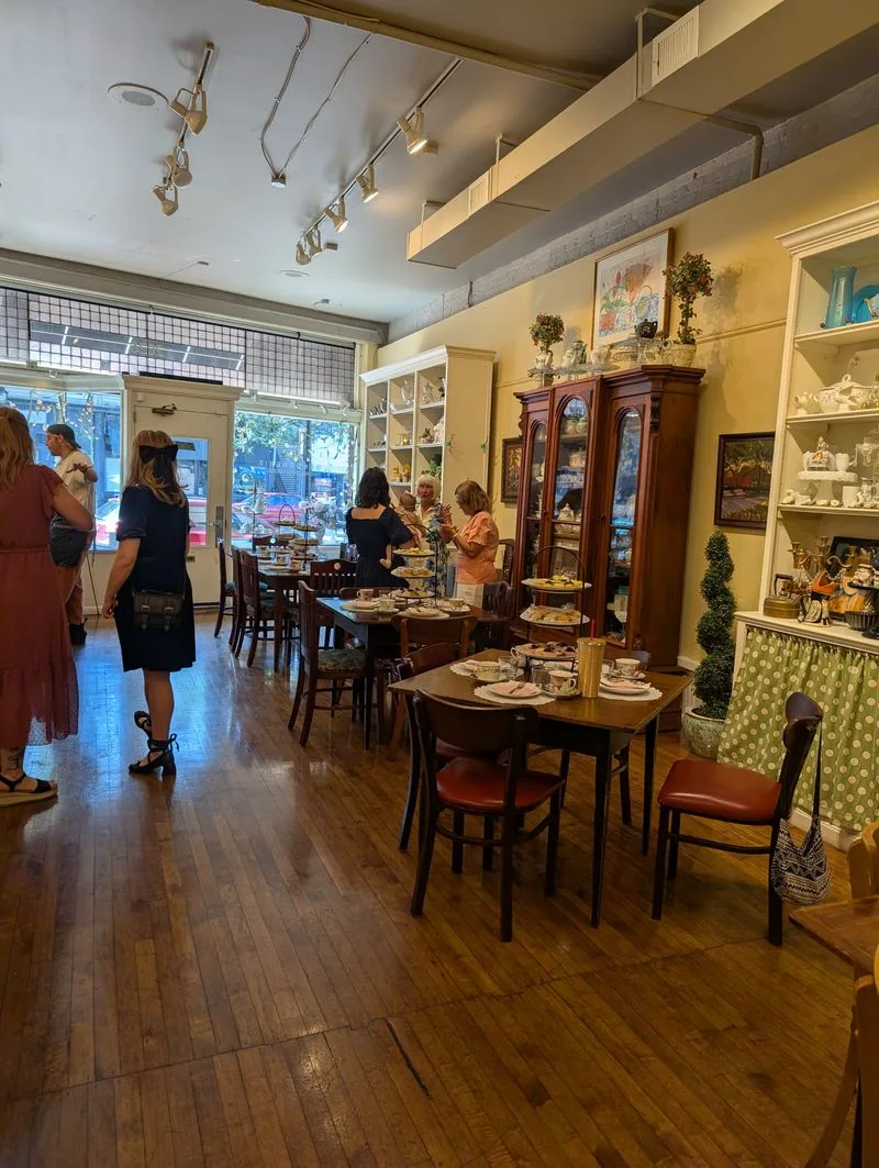 The BonBonerie (Caf&eacute; & Tearoom) 