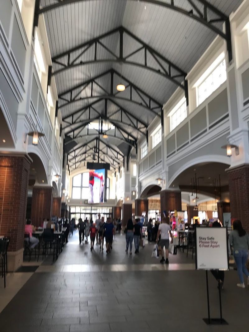 A Shopper's Refuge in Every Season