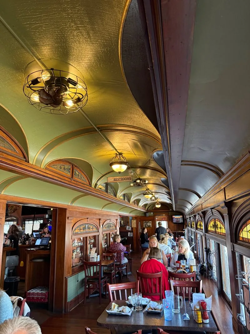 Atmosphere and service vibe