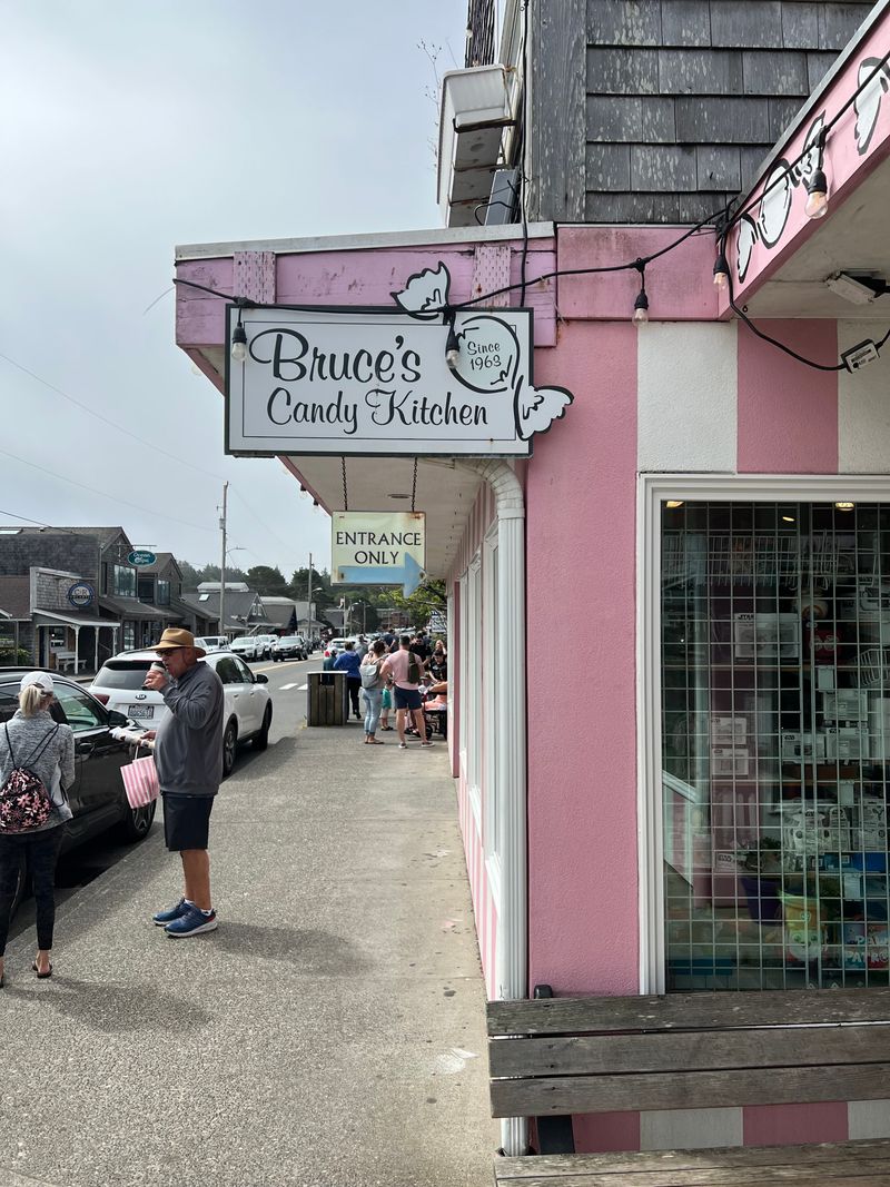 Bruce's Candy Kitchen – Cannon Beach, OR