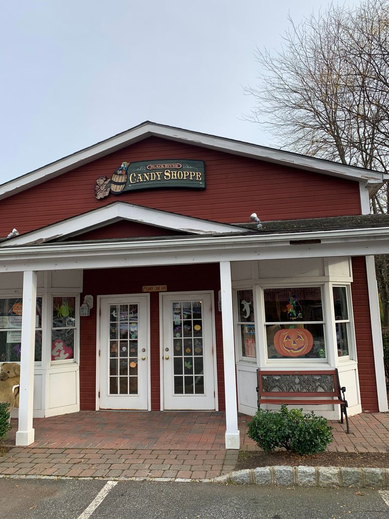 Black River Candy Shoppe &mdash; Chester