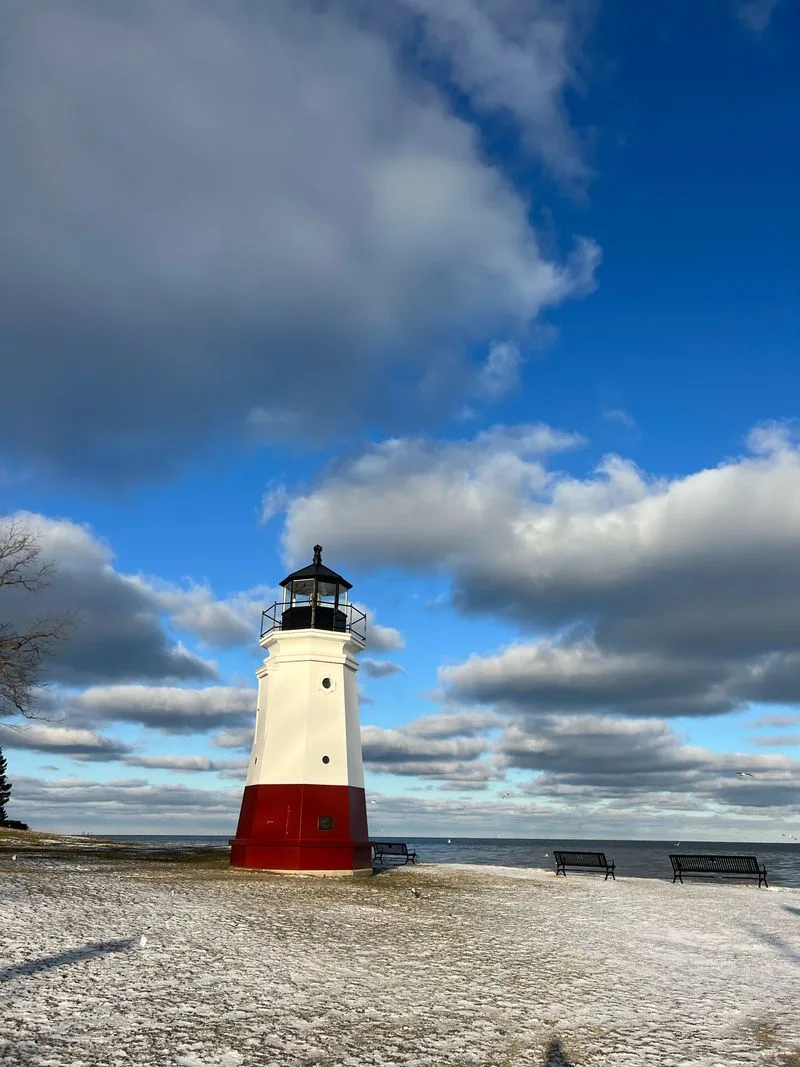 Coastal Charm of the Vermilion Lighthouse