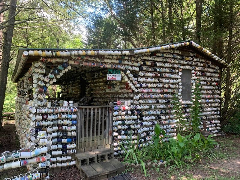 House of Mugs / Cup House