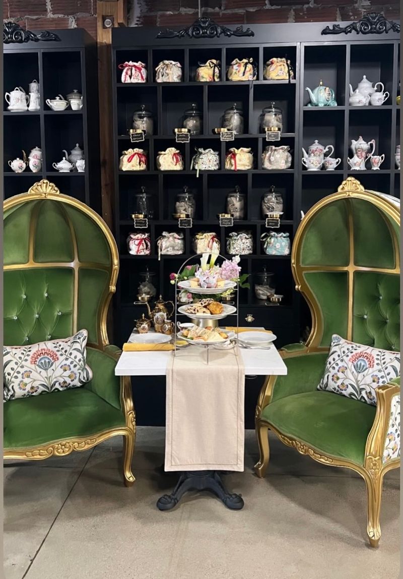 Queen Bee&rsquo;s Tea Room &mdash; Houston