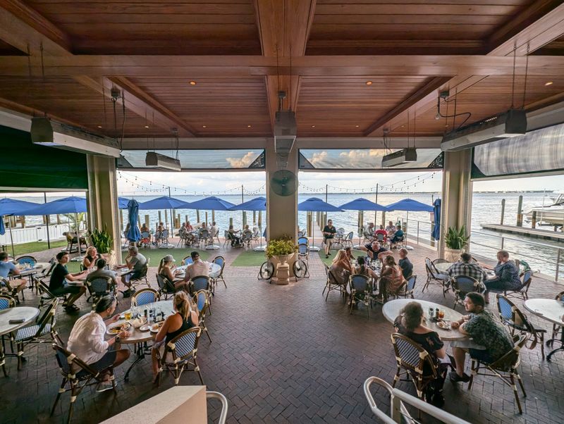 Dry Dock Waterfront Grill &mdash; Longboat Key, FL