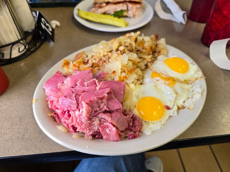 Breakfast Classics Before the Lunch Rush