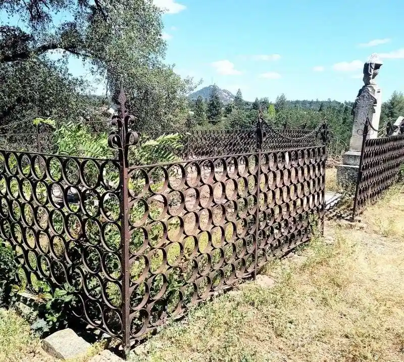 Jackson's Historic Cemetery