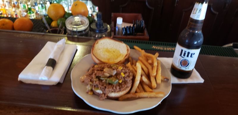 Drinks that pair beautifully: beer, old fashioneds, and easy sippers