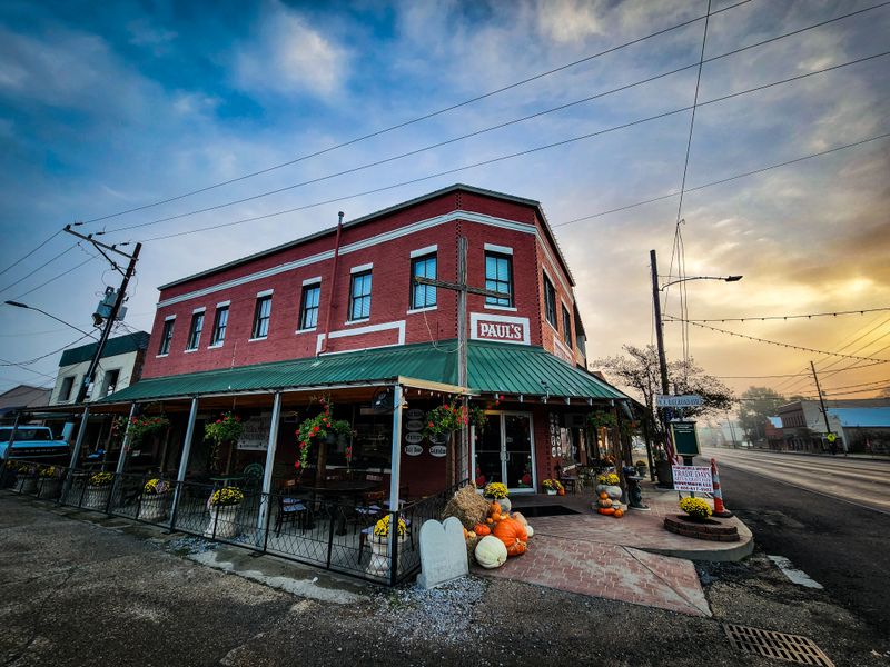 Plan Your Visit: Hours, Tips, and What to Order First