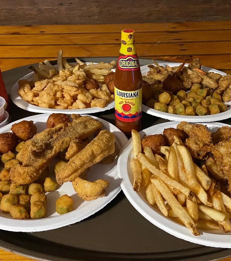 What to order: plates, portions, and crowd pleasers