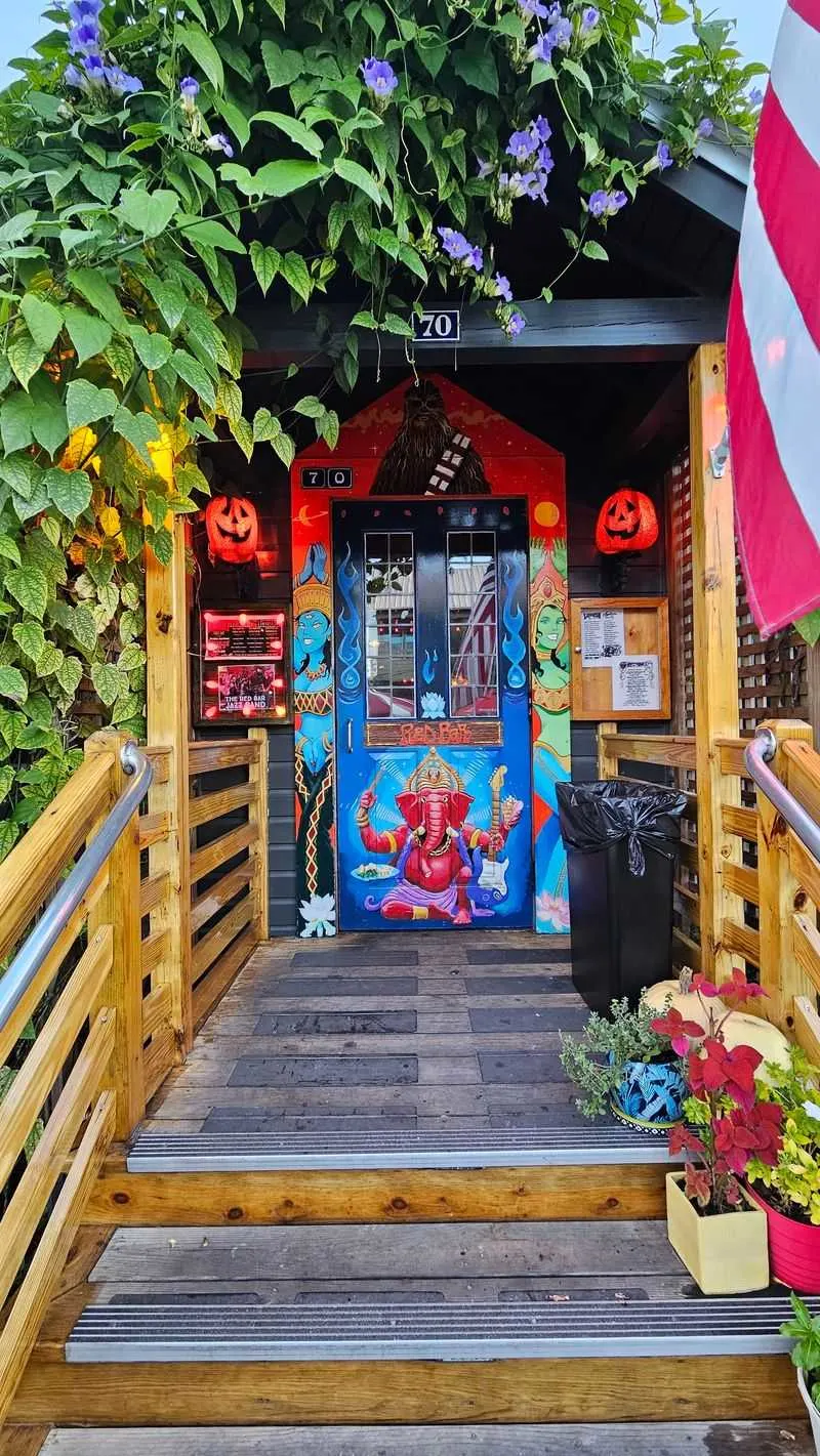 Quirky, Colorful D&eacute;cor