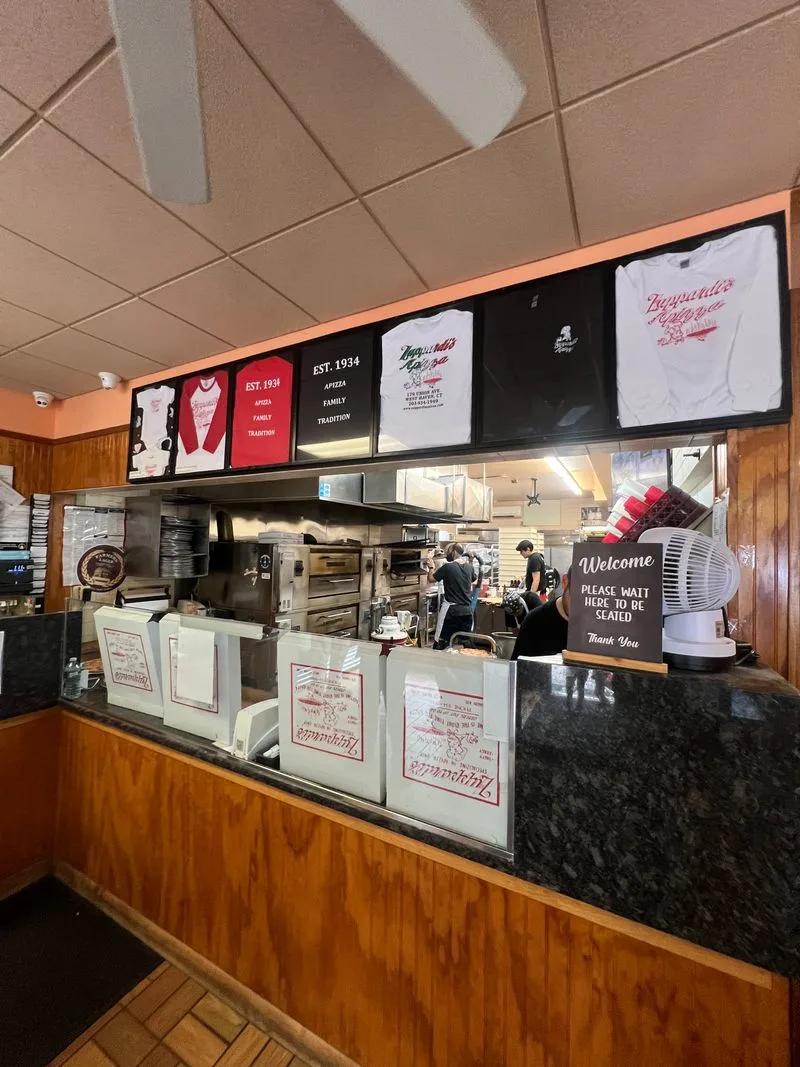 Ovens, technique, and why the crust tastes that way