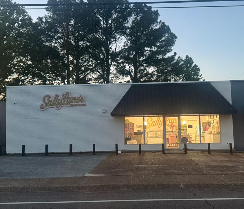 Sally Lane's Candy Farm &mdash; Paris, TN